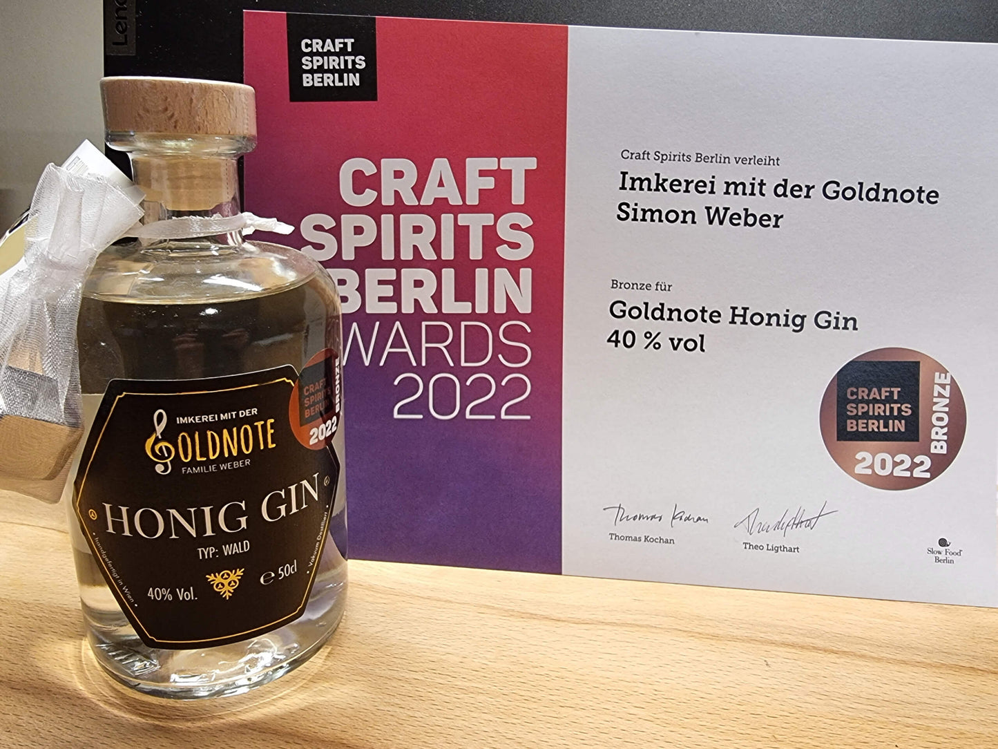 Honig Gin – Typ: Wald (BRONZE bei den Craft Spirits Berlin Awards 2022)