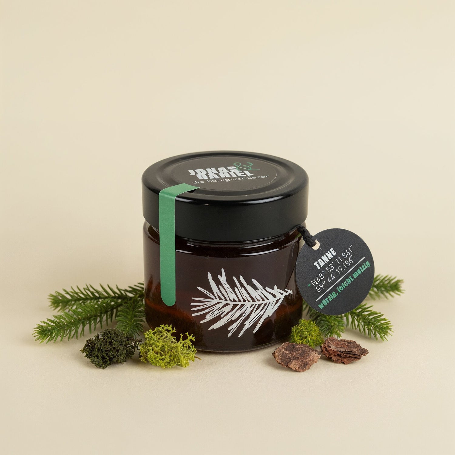 Bio Tannenhonig der Honigwanderer, würzig und leicht malzig, naturbelassen im dunklen Glas mit Bio-Siegel