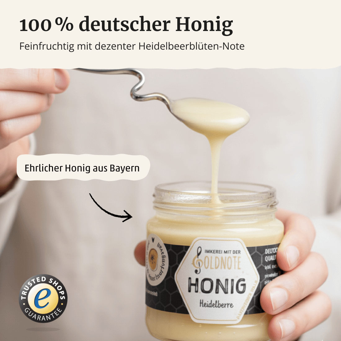 Leckerer Heidelbeerhonig am Löffel – kräftig und aromatisch, Imkerei mit der Goldnote